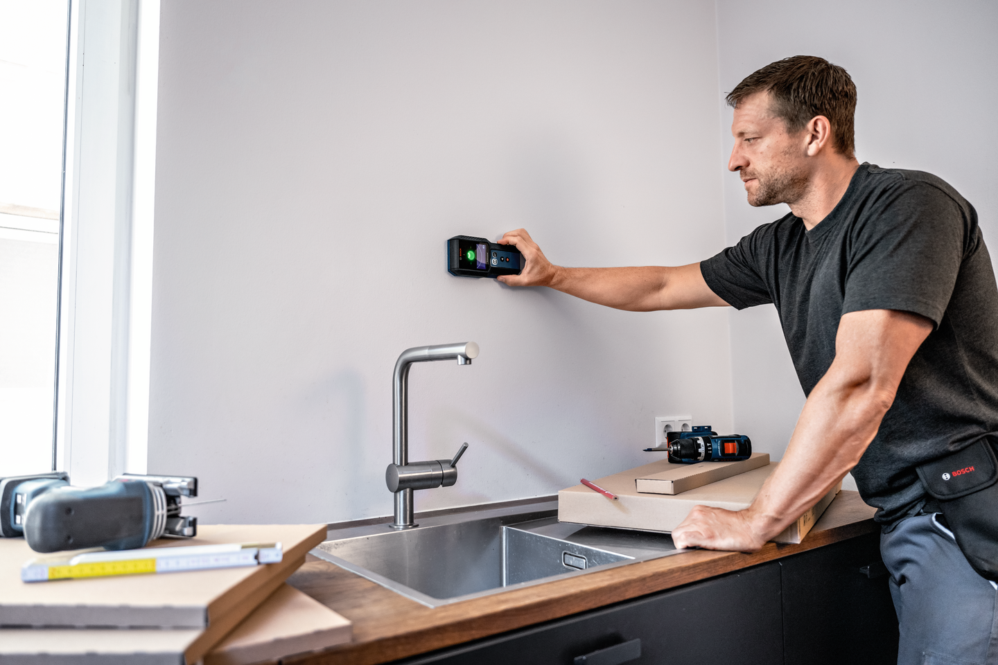 Rakenneilmaisin Bosch GMS 120-27 + tasku