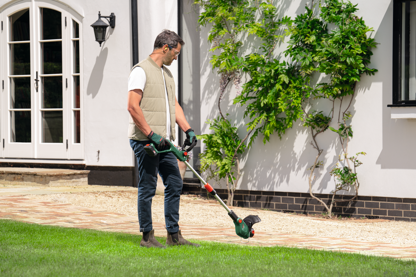 Akkuruohotrimmeri Bosch UniversalGrassCut 18V-26-500 Solo