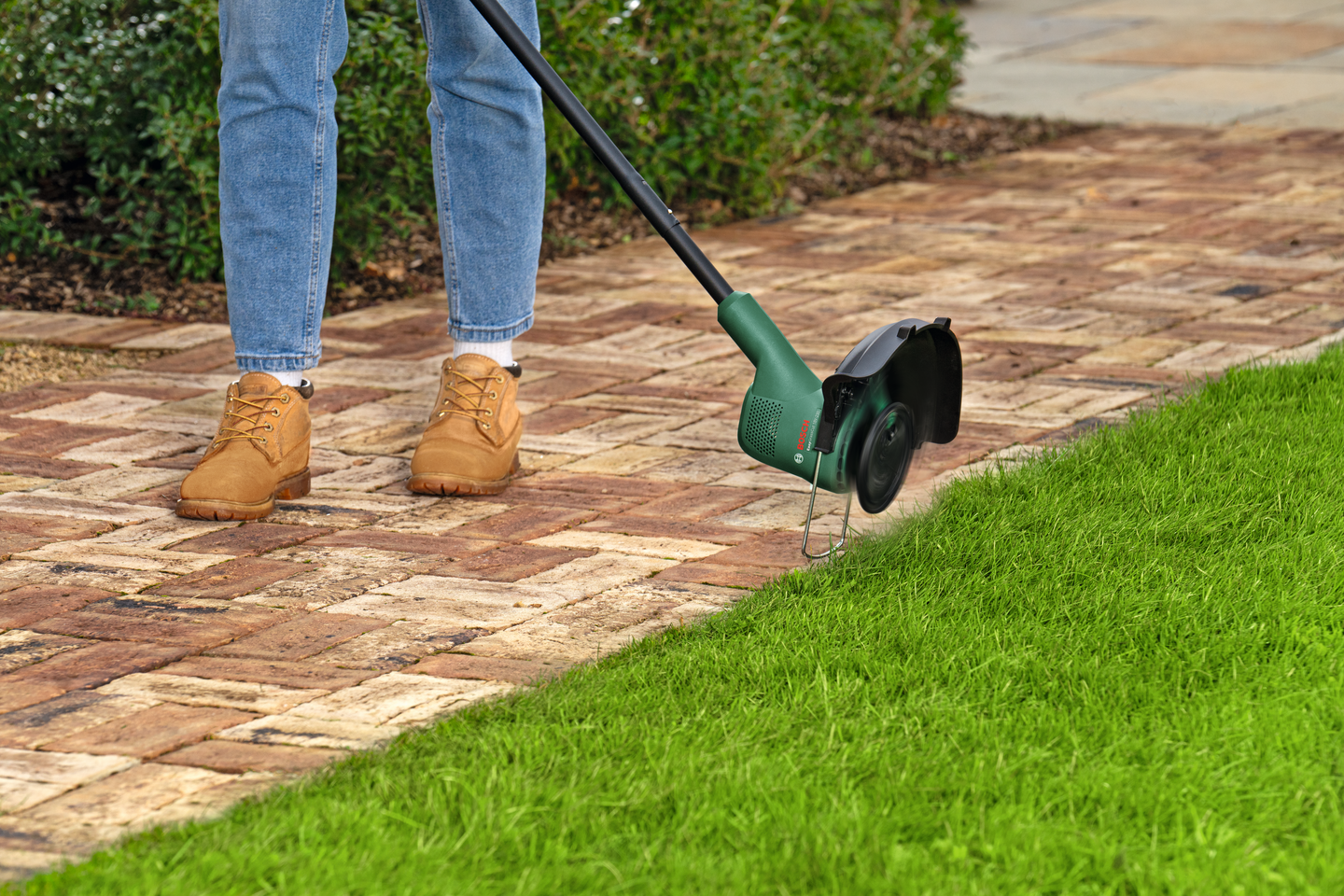 Akkutrimmeri Bosch EasyGrassCut 18V-230 Durablade 1x2,0Ah + latauslaite