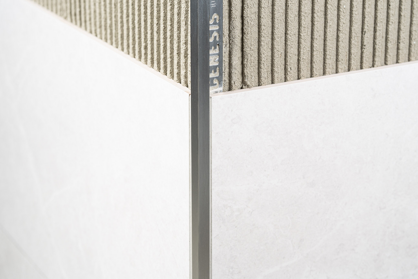 Laattalista Genesis 10mm 300cm Rst