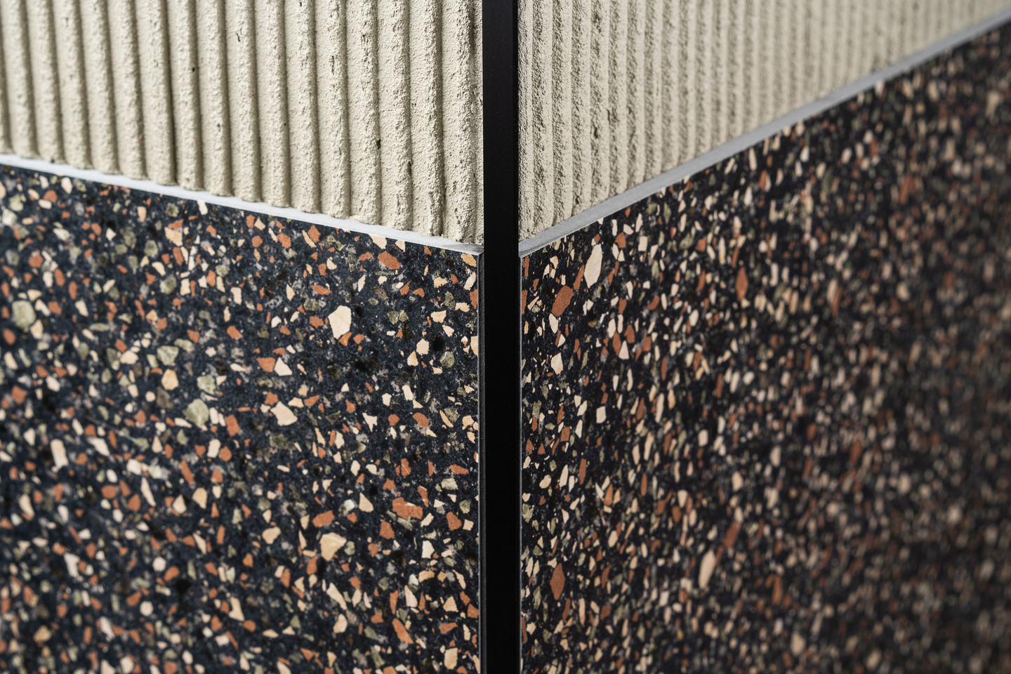 Laattalista Genesis L-malli 10mm 250 cm musta