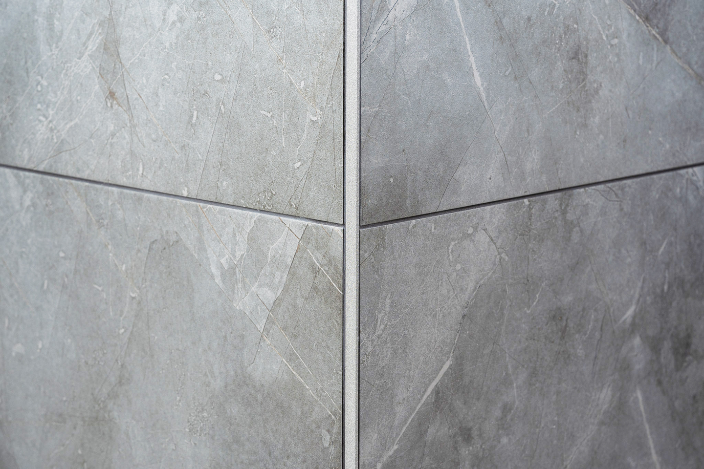 Laattalista Genesis L-malli 12mm 250cm Granite