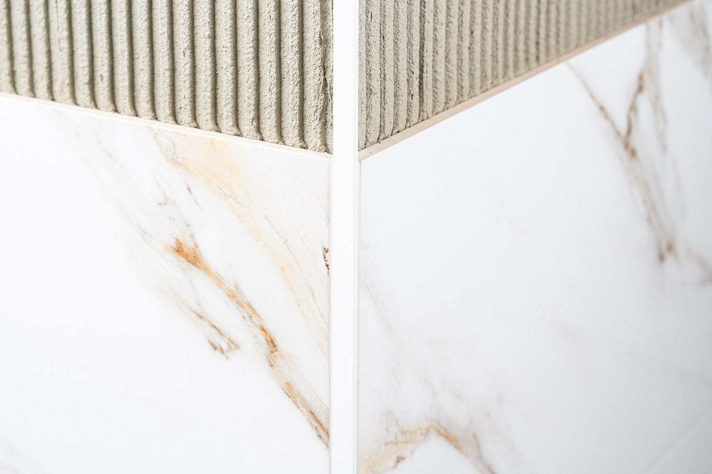 Laattalista Genesis L-malli 12mm 250cm valkoinen