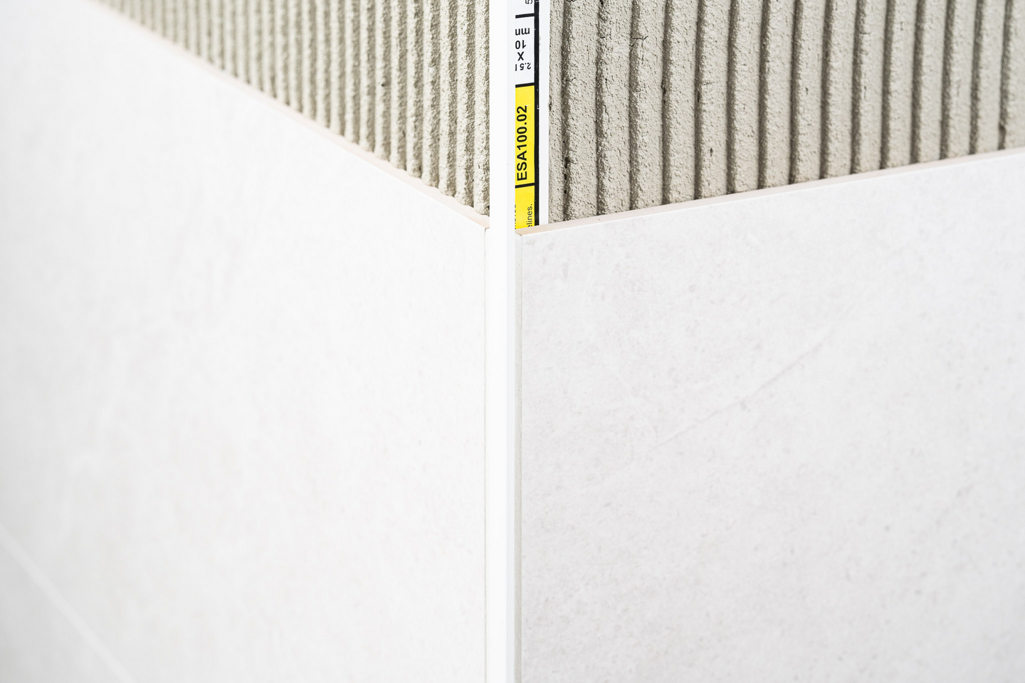 Laattalista Genesis L-malli 10mm 250 cm valkoinen