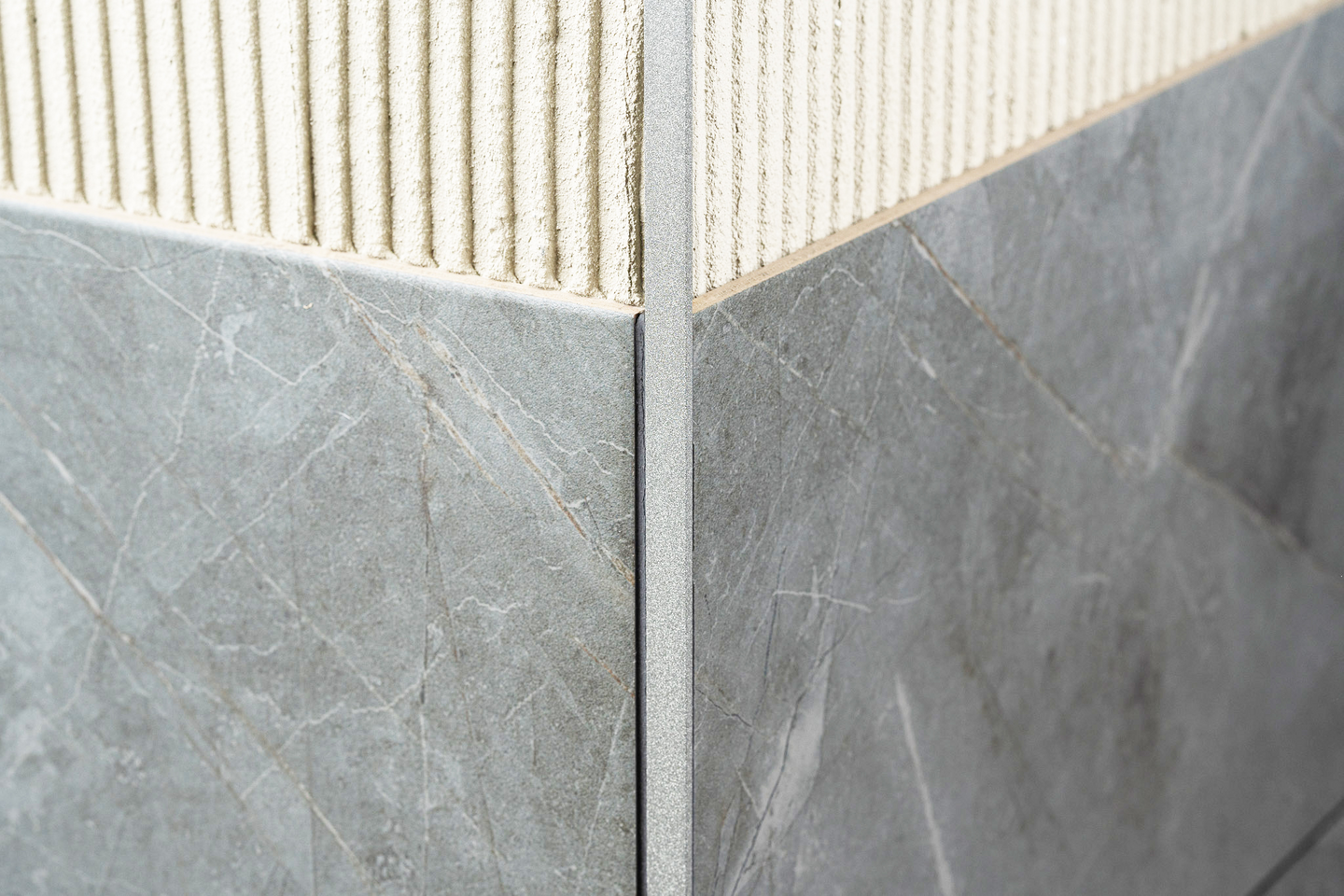 Laattalista Genesis L-malli 10mm 250 cm Granite