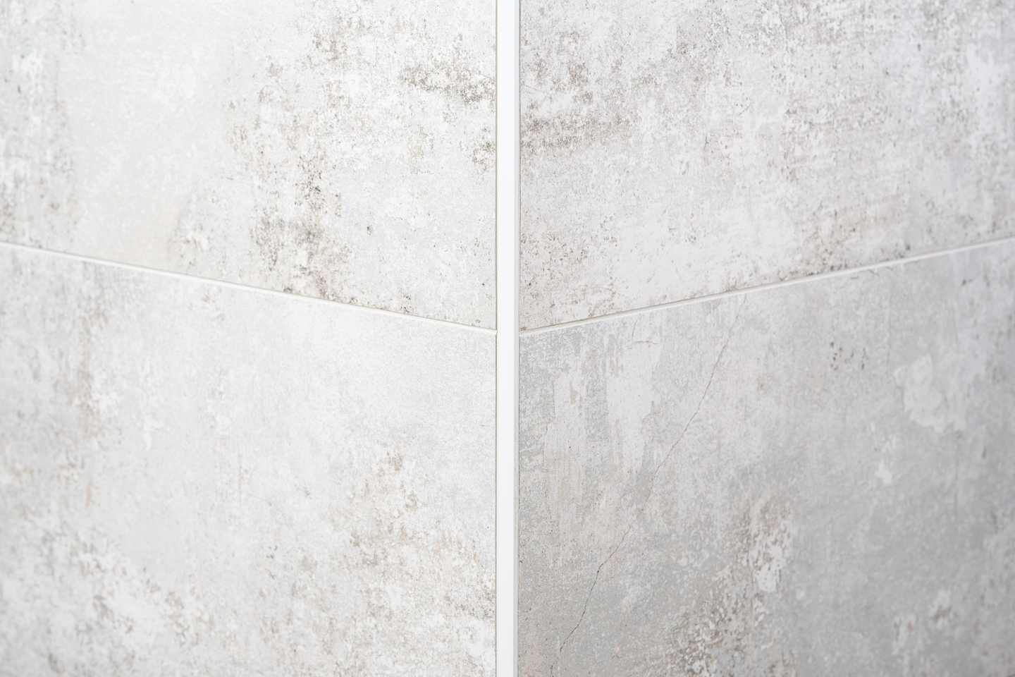 Laattalista Genesis L-malli 10mm 250 cm vaalean harmaa