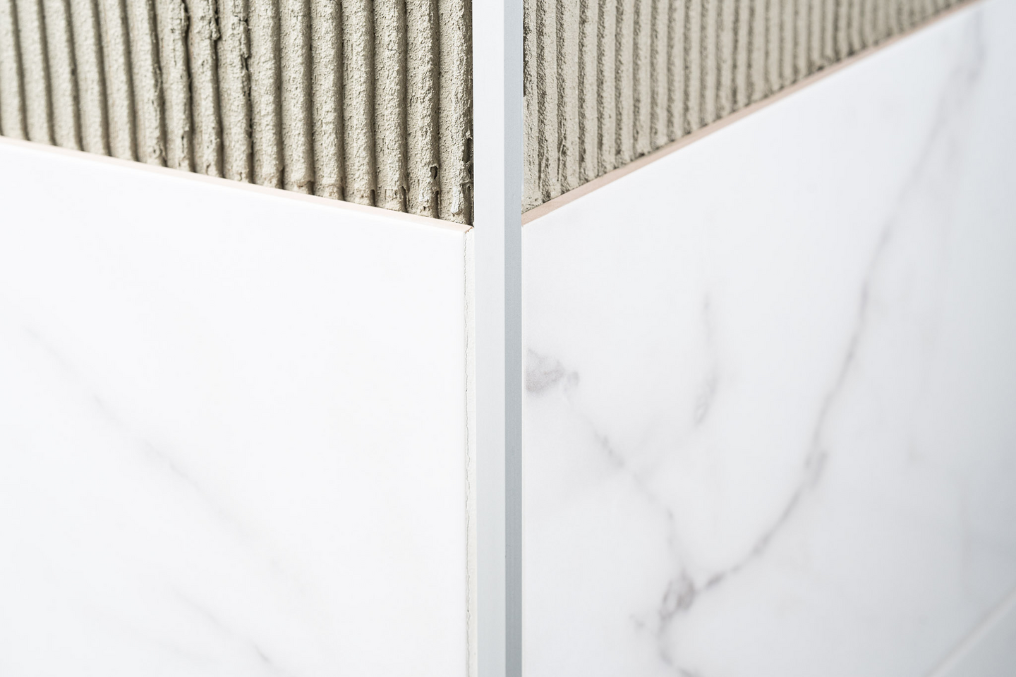 Laattalista Genesis neliö 10mm 250cm matta hopea