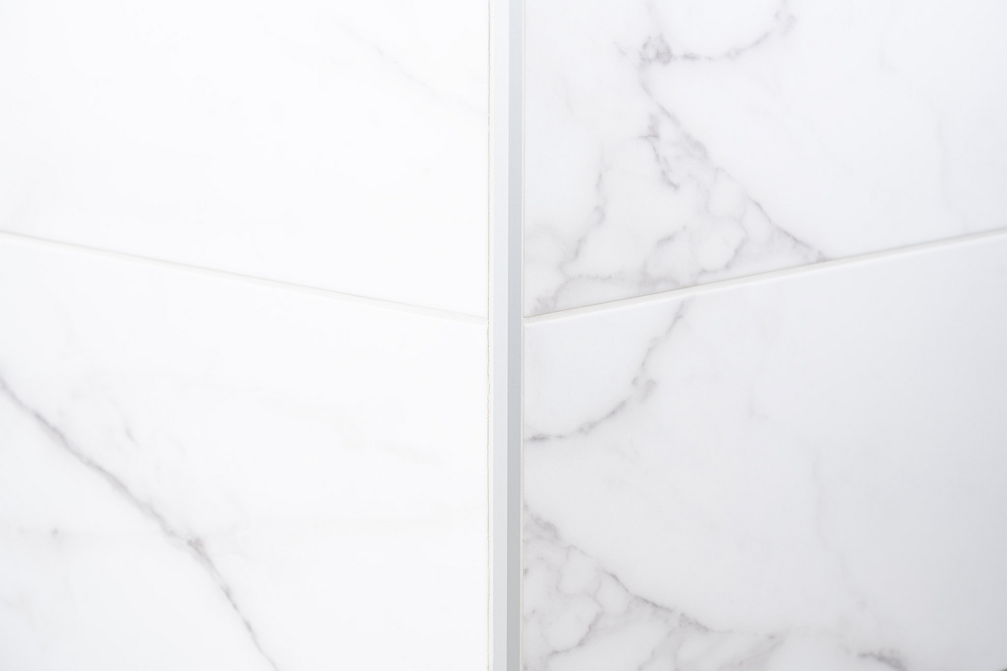 Laattalista Genesis neliö 10mm 250cm matta hopea