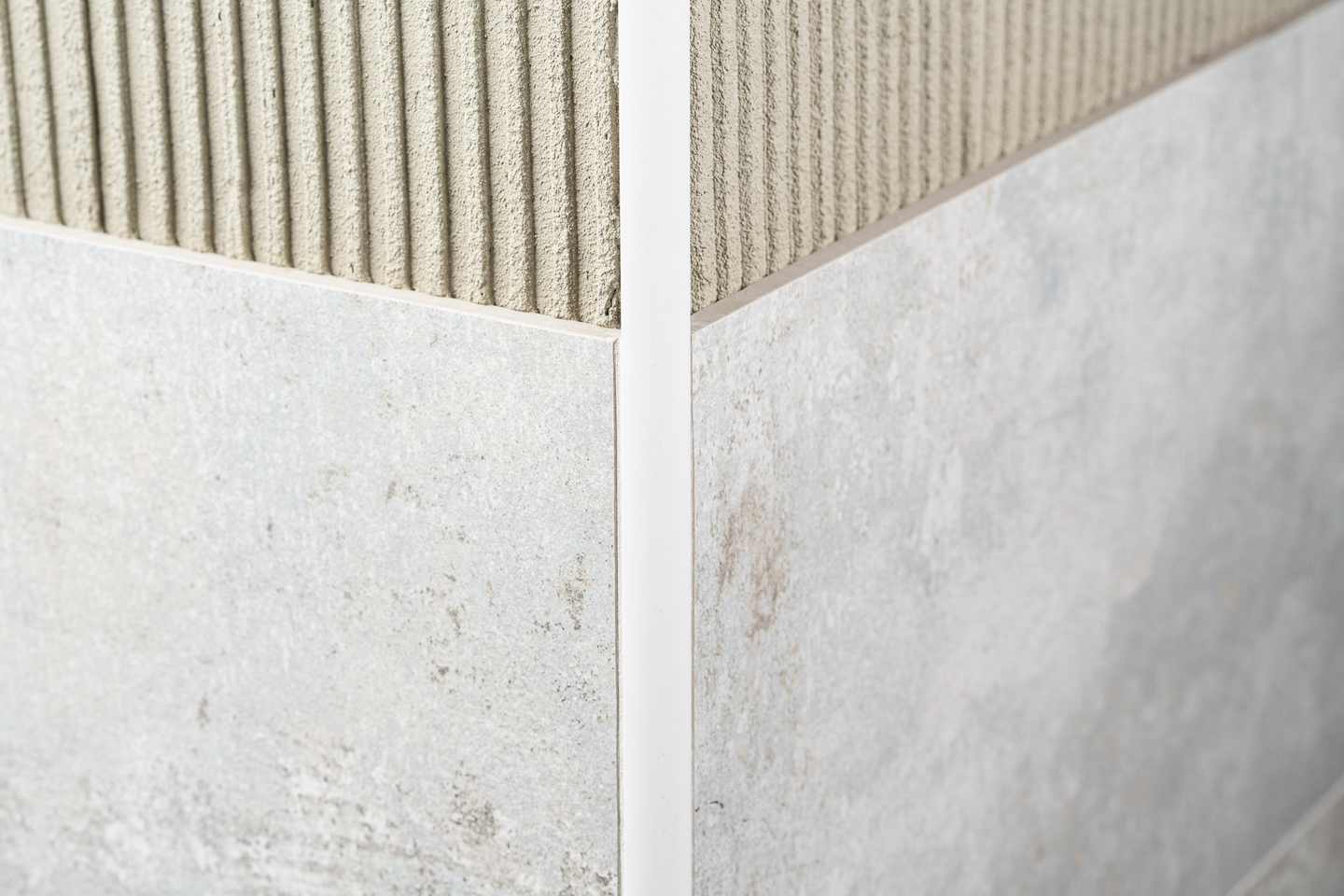 Laattalista Genesis 8mm valkoinen muovi 250cm