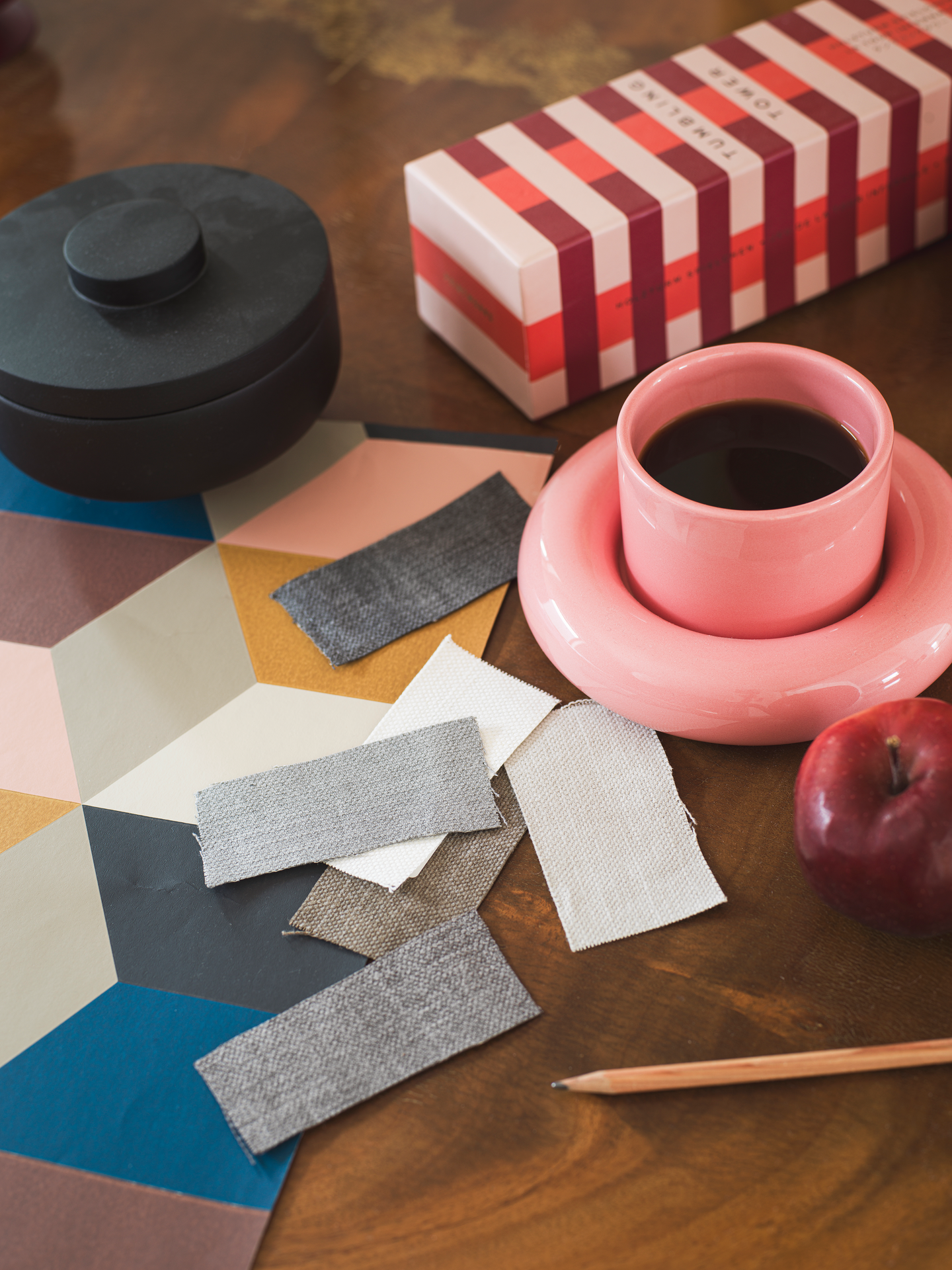 Kuitutapetti Boråstapeter Graphics Prisma 4753 10,05m