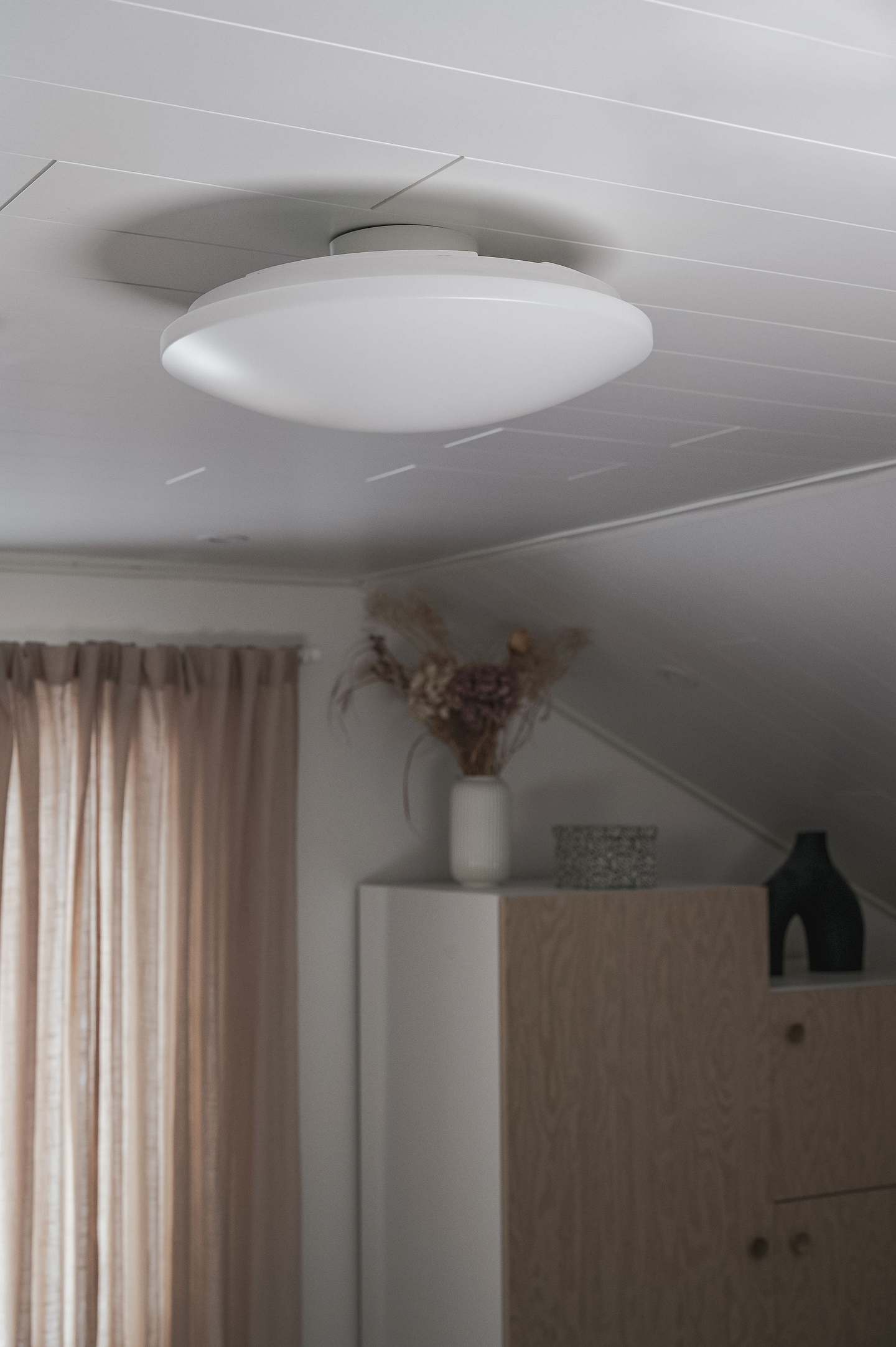 Plafondi TRIO Prodo Scandi led 15W 40cm kaukosäätimellä