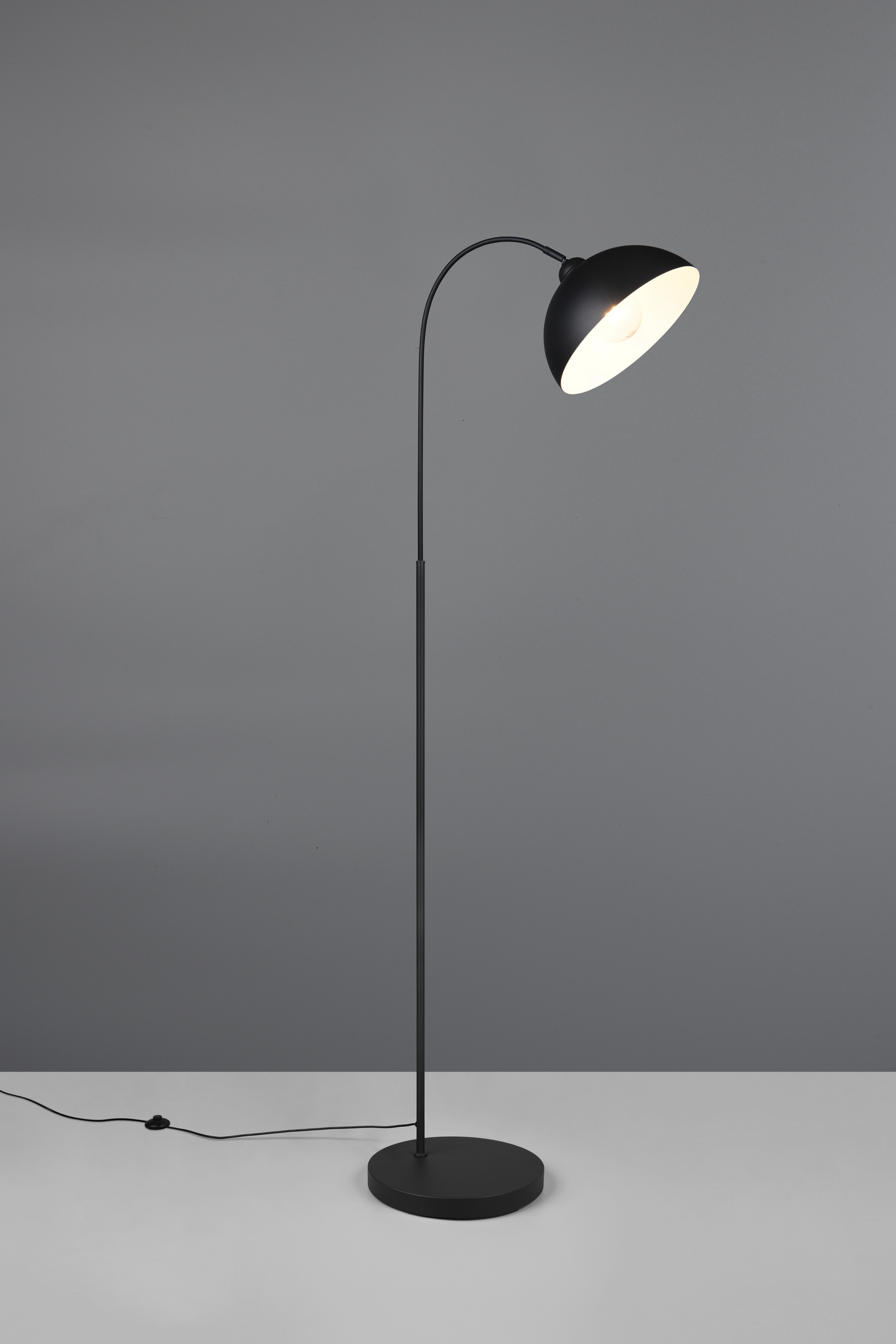 Lattiavalaisin TRIO Sierra E27 mattamusta/valkoinen