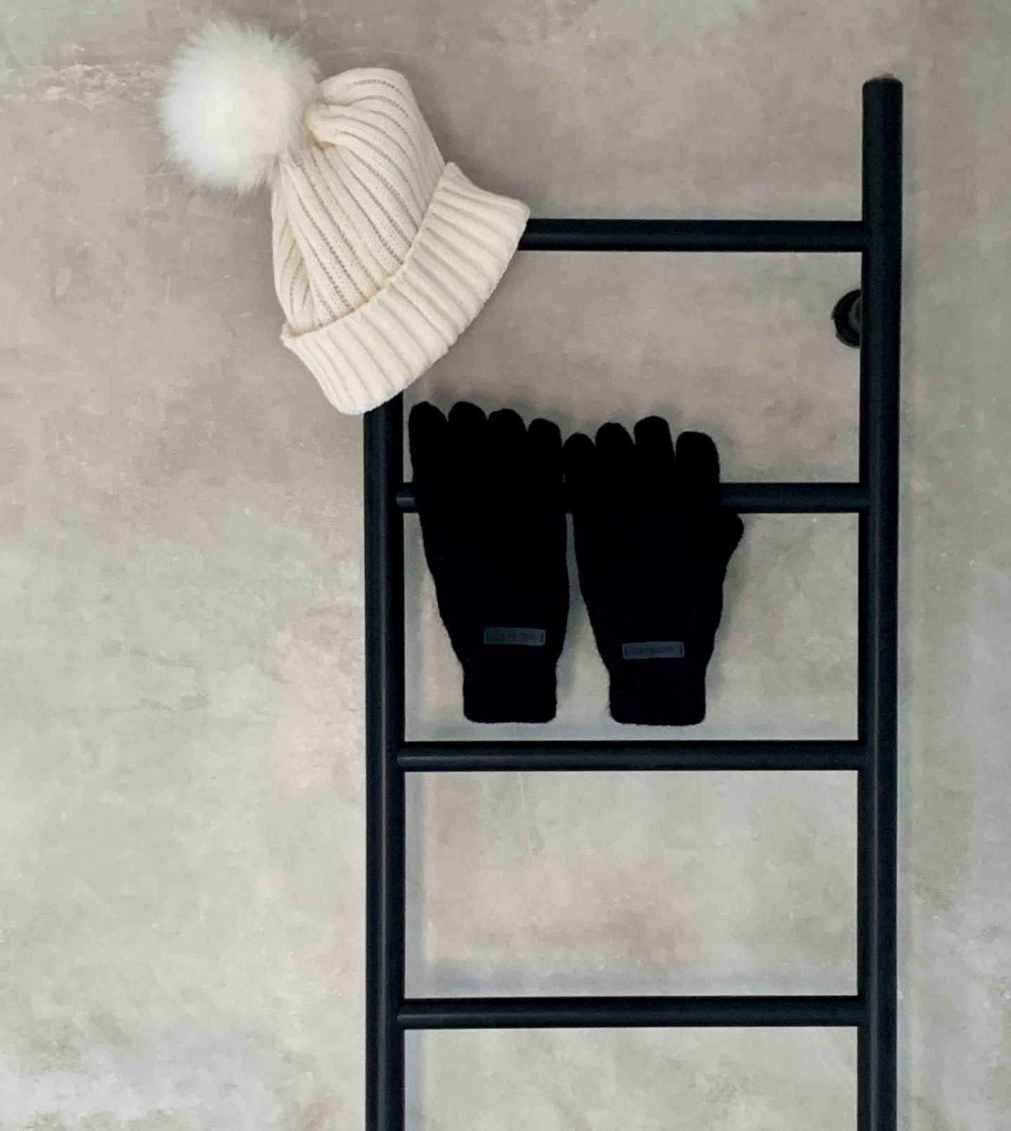 Pyyhekuivain REJ Design Tango sähkö E 35130 oy/va musta