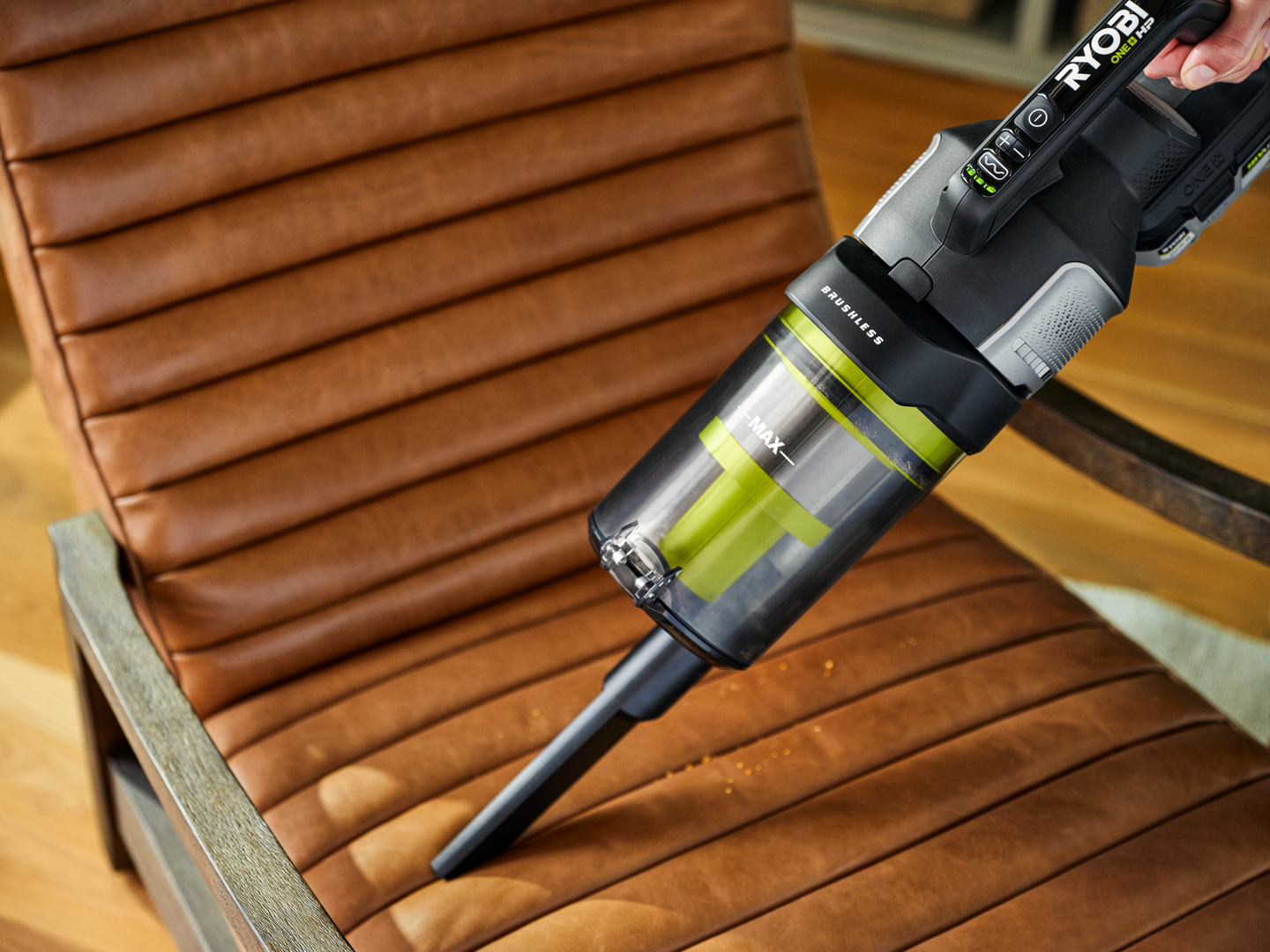 Varsi-imuri Ryobi RASV18BL-0 18V ONE+ hiiliharjaton moottori ei akkua mukana