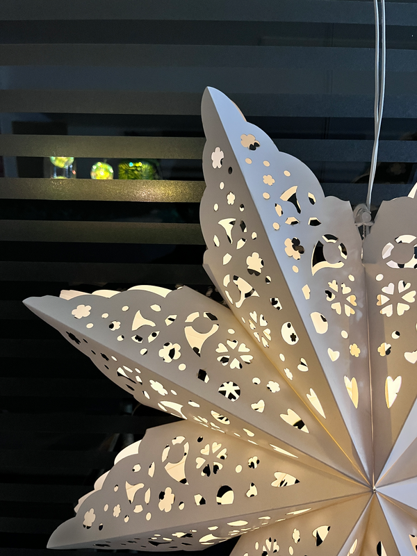 Paperitähti Cello Pitsi 60 cm valkoinen