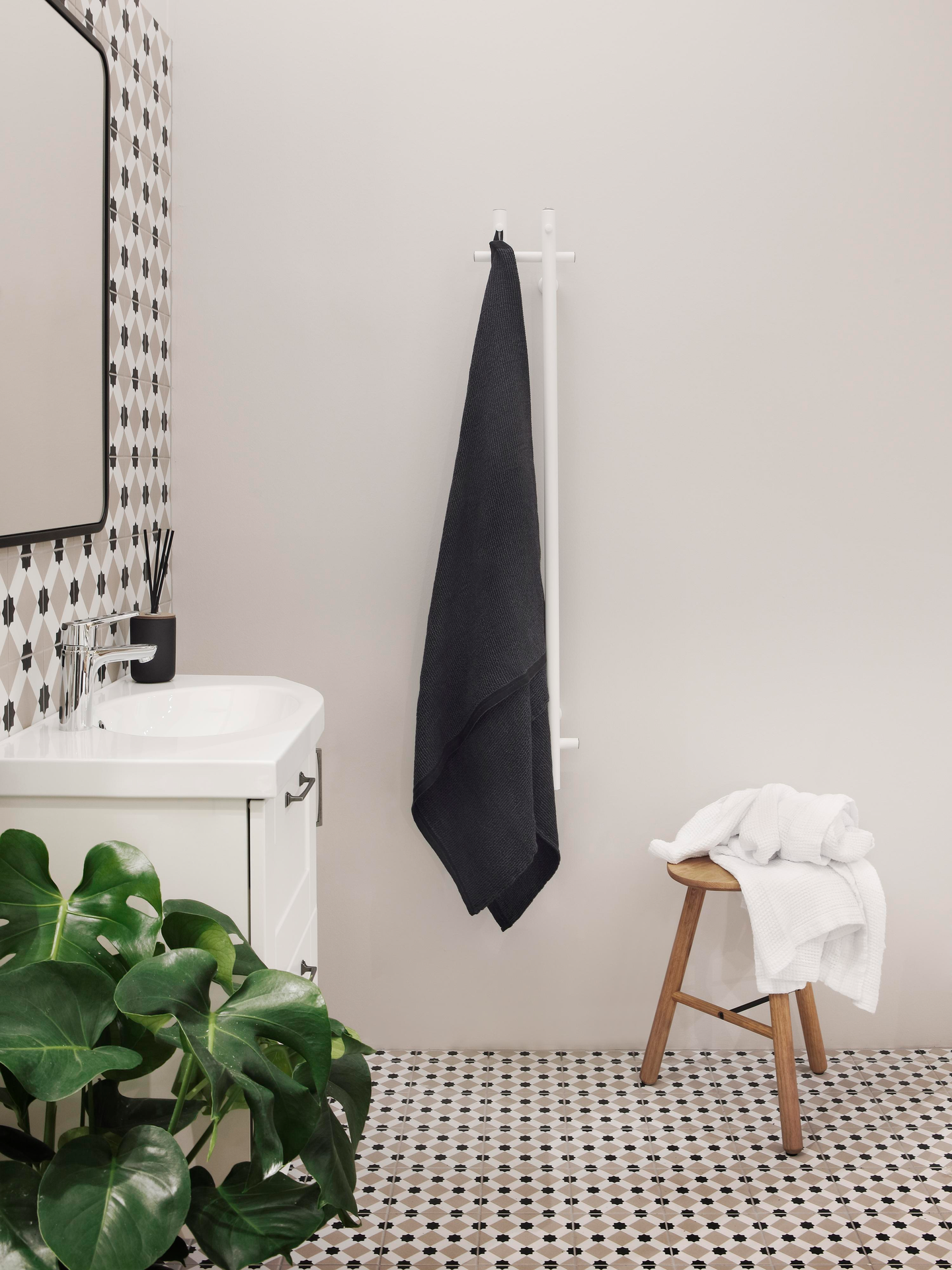 Pyyhekuivain REJ Design Vivo sähkö E 20122 ajastin vy valkoinen