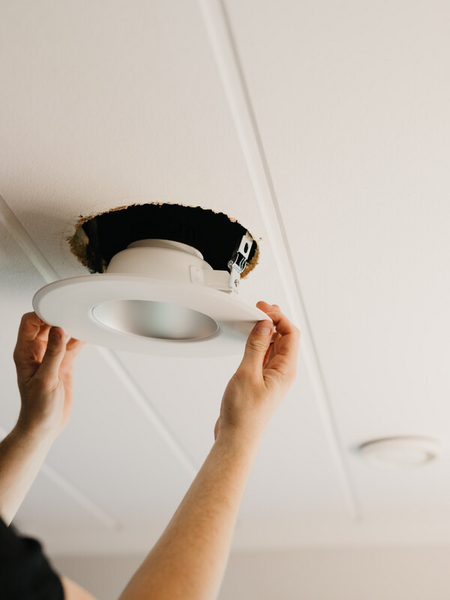 Alasvalo Echo 215 IP44 1870lm 3/4/5,7K himmennettävä valkoinen