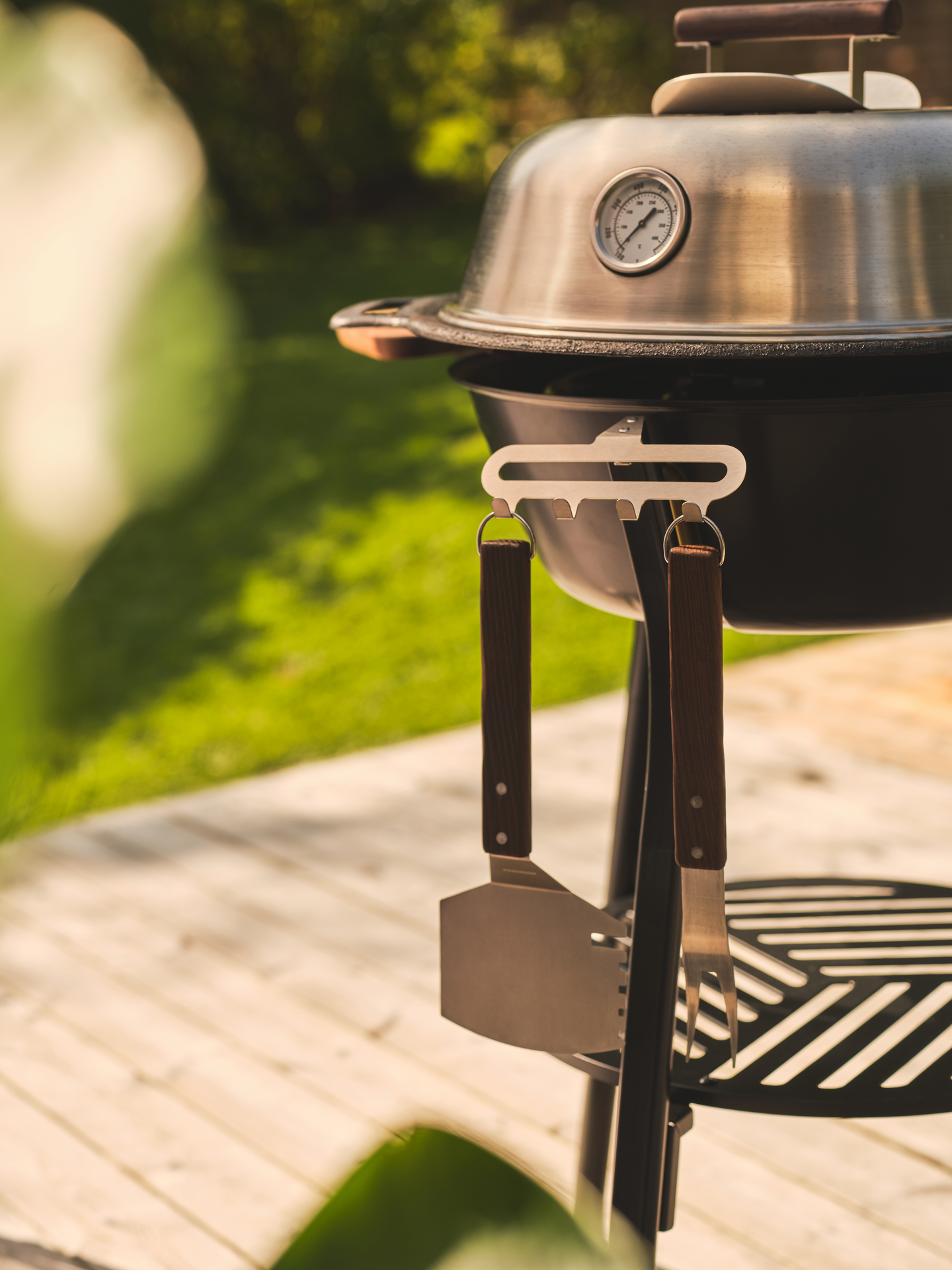 Kansi 58 Muurikka lämpömittarilla rst