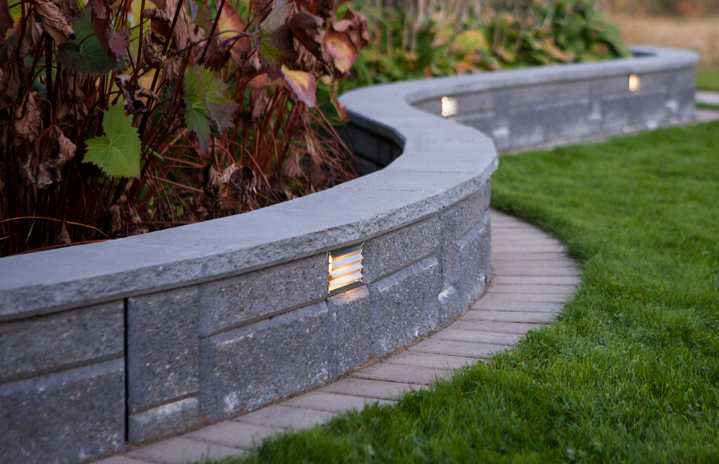 Vallikiven ritilävalo HB rst