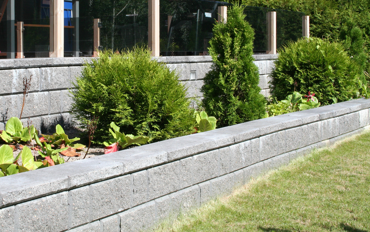 Kansikivi HB iso vallikiven musta 500x260x70mm