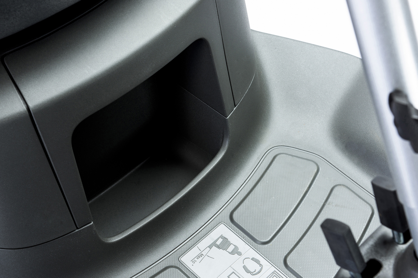 Etuleikkuri Stiga Park 300 RC