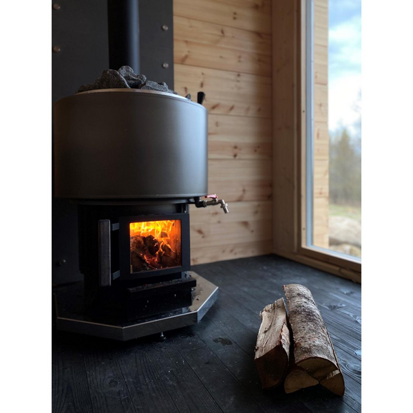 Puukiuas Narvi Luosto VS Black vesisäiliöllä