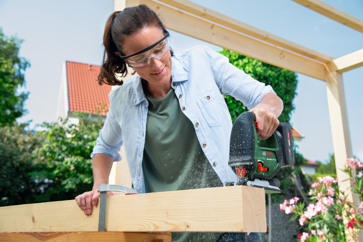 Akkupistosaha Bosch AdvancedSaw 18V-140 1x2,0 Ah + kantolaukku