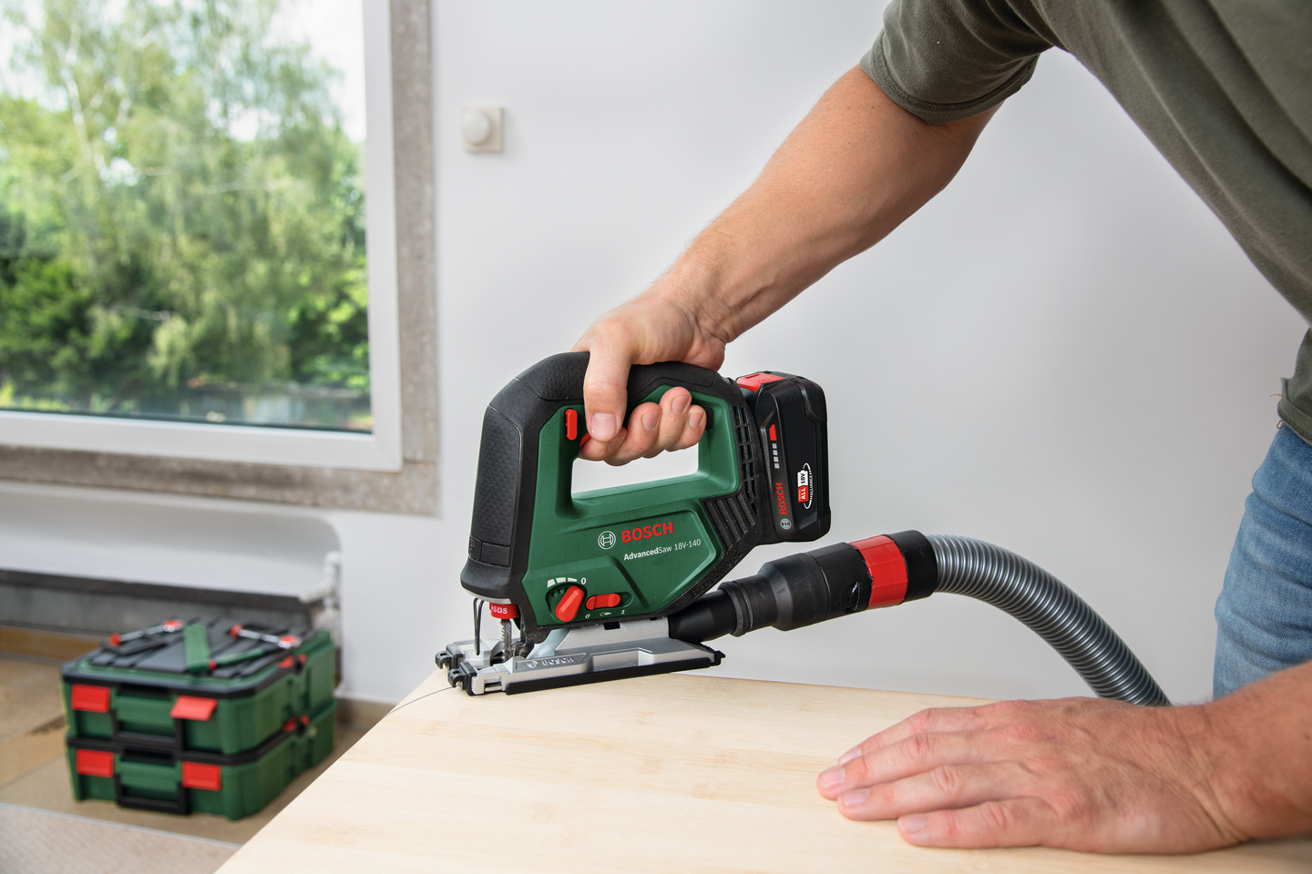 Akkupistosaha Bosch AdvancedSaw 18V-140 1x2,0 Ah + kantolaukku