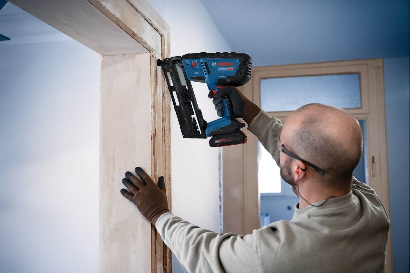 Akkuviimeistelynaulain Bosch GNH 18V-64-2 M Solo