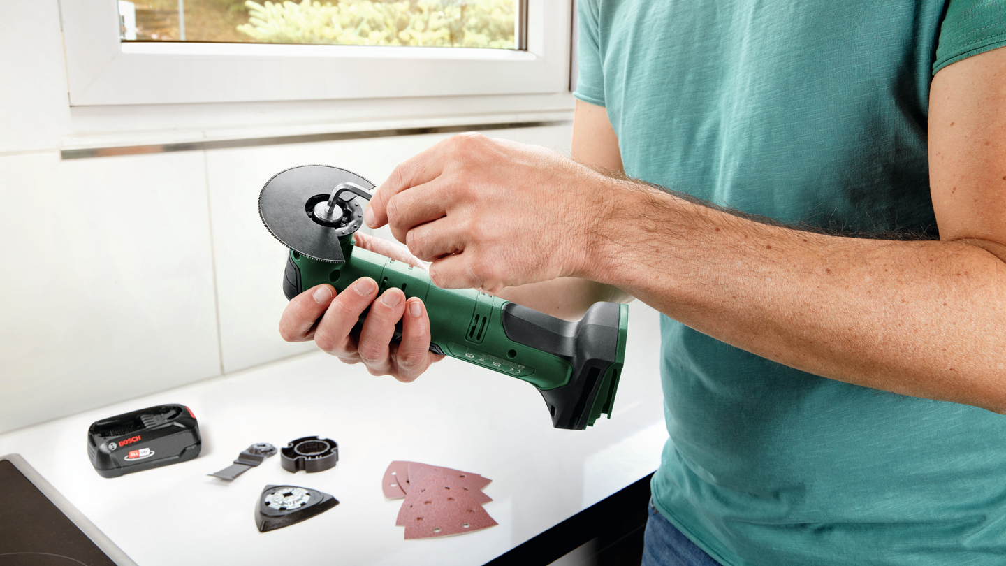 Akkumonitoimityökalu Bosch UniversalMulti 18V-32 Solo