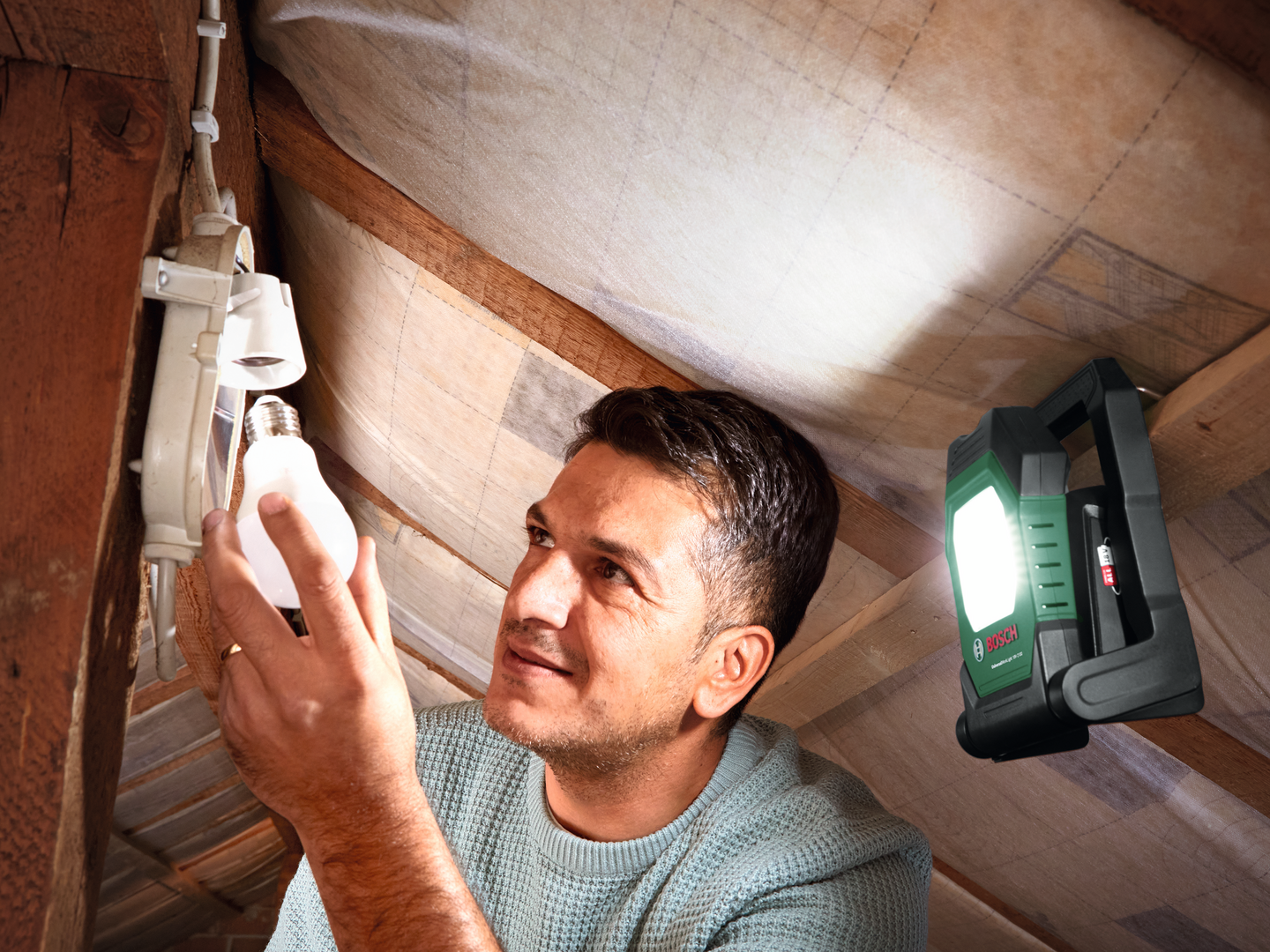 Akkulamppu Bosch UniversalWorkLight 18V-2100 Solo