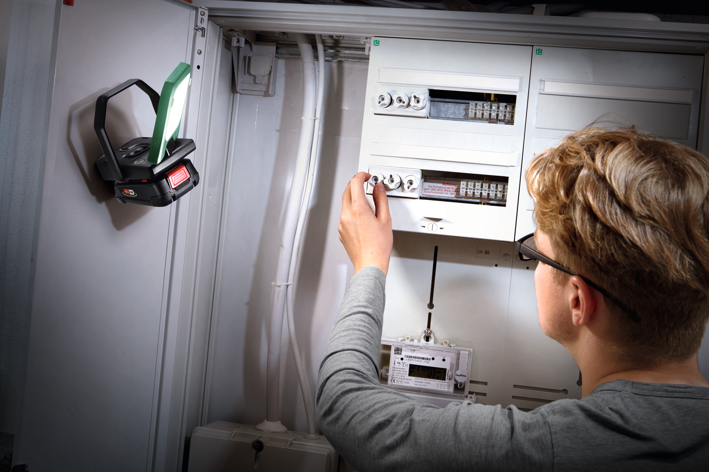 Akkuvalaisin Bosch EasySpotLight 18V-400 Solo