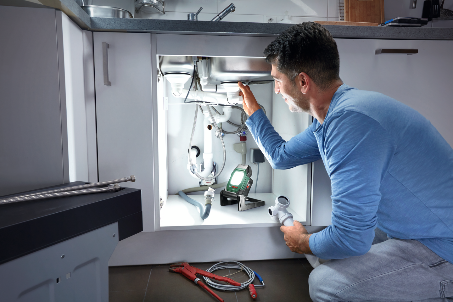 Akkulamppu Bosch UniversalWorkLight 18V-2100 Solo