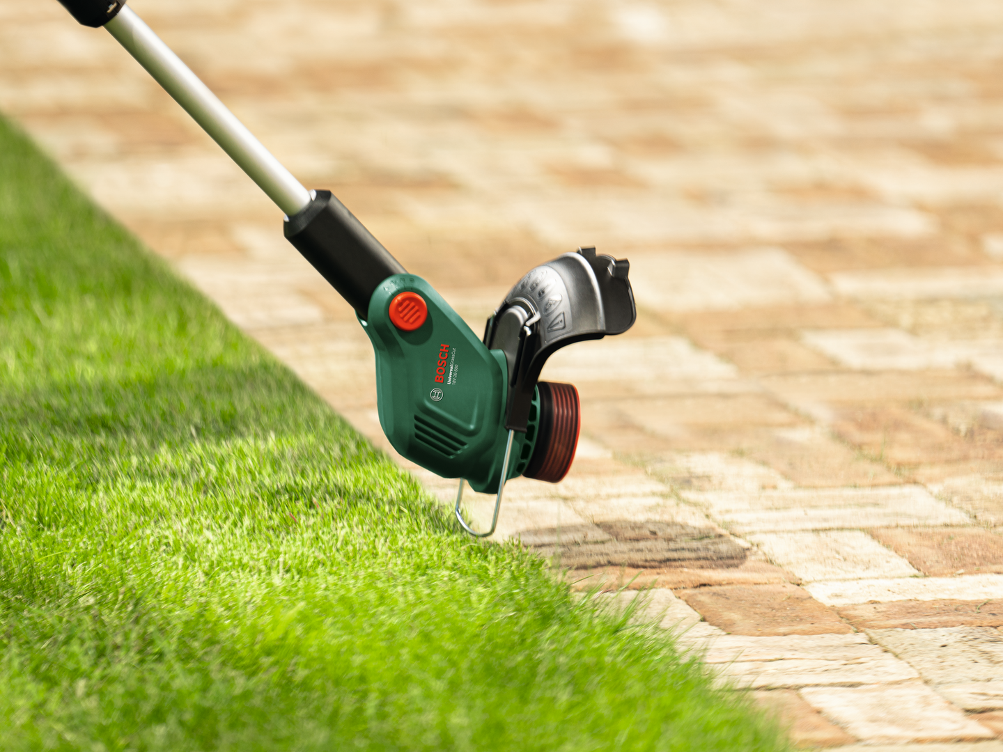 Akkuruohotrimmeri Bosch UniversalGrassCut 18V-26-500 Solo + lisäsiima