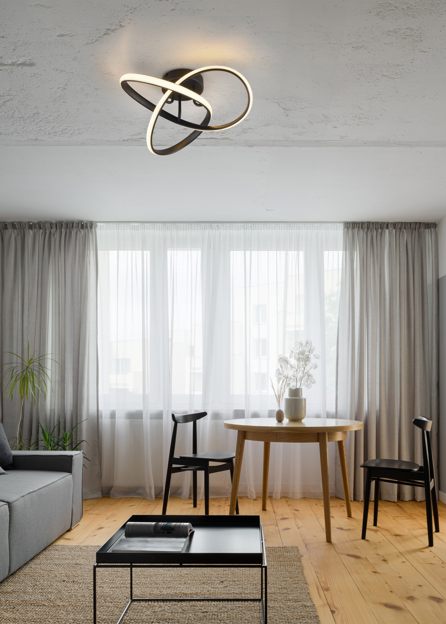 Kattovalaisin TRIO Meo 15W mattamusta