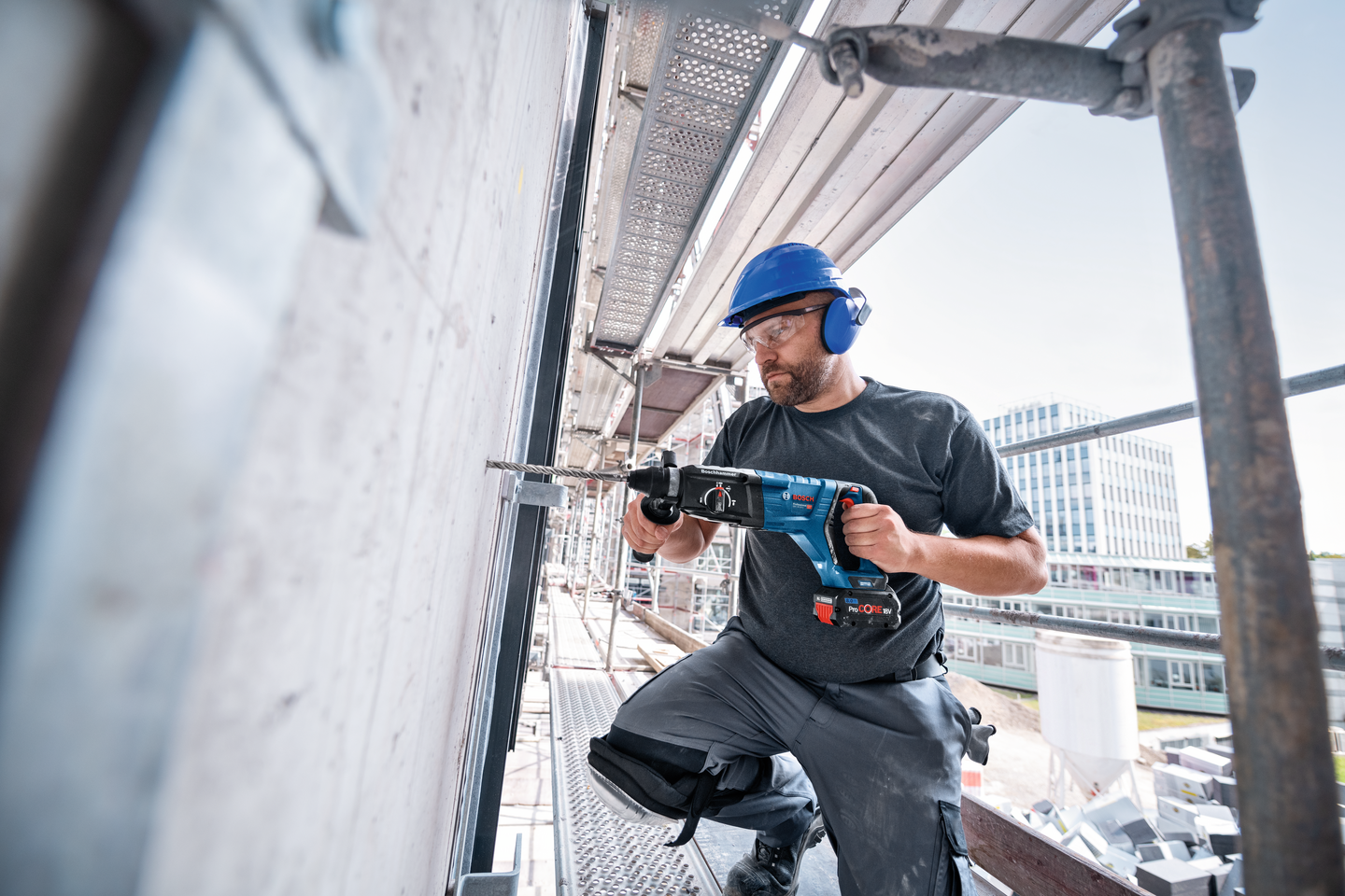 Akkuporavasara Bosch GBH 18V-28 D 2x5,5Ah XL-Boxx