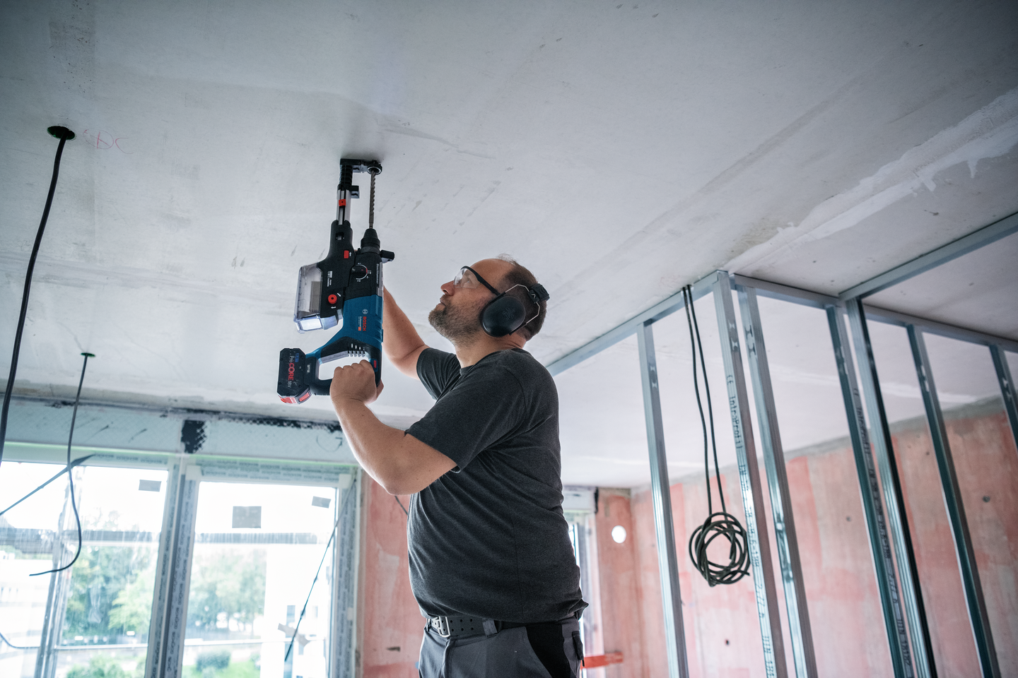 Akkuporavasara Bosch GBH 18V-28 D 2x5,5Ah XL-Boxx