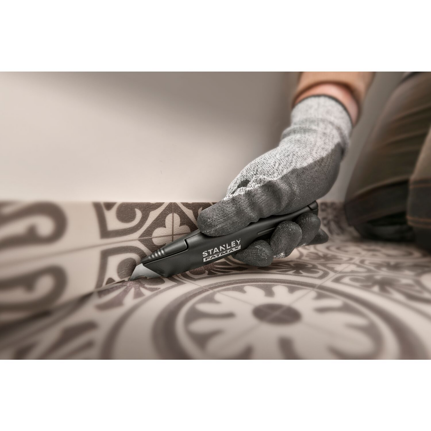 Mattoveitsi Stanley Fatmax musta 223mm