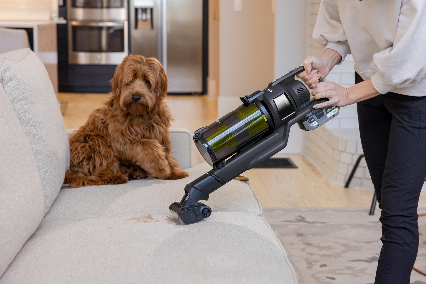 Varsi-imuri Ryobi RSVS18BL-0 18V ONE+ hiiliharjaton moottori ei akkua mukana