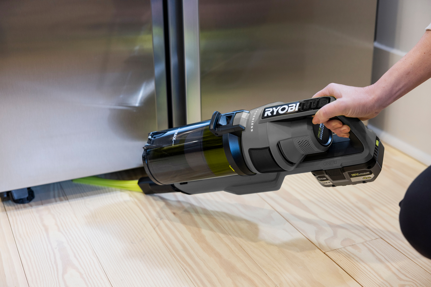 Varsi-imuri Ryobi RSVS18BL-0 18V ONE+ hiiliharjaton moottori ei akkua mukana