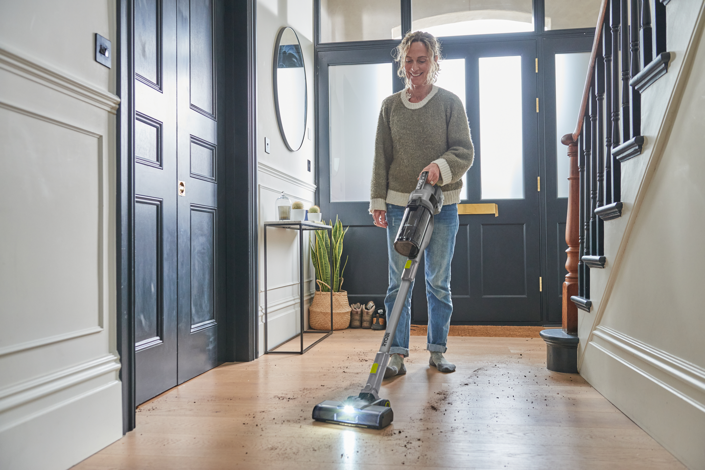 Varsi-imuri Ryobi RSVS18BL-1C40G 18V hiiliharjaton 1x4,0Ah akku ja laturi