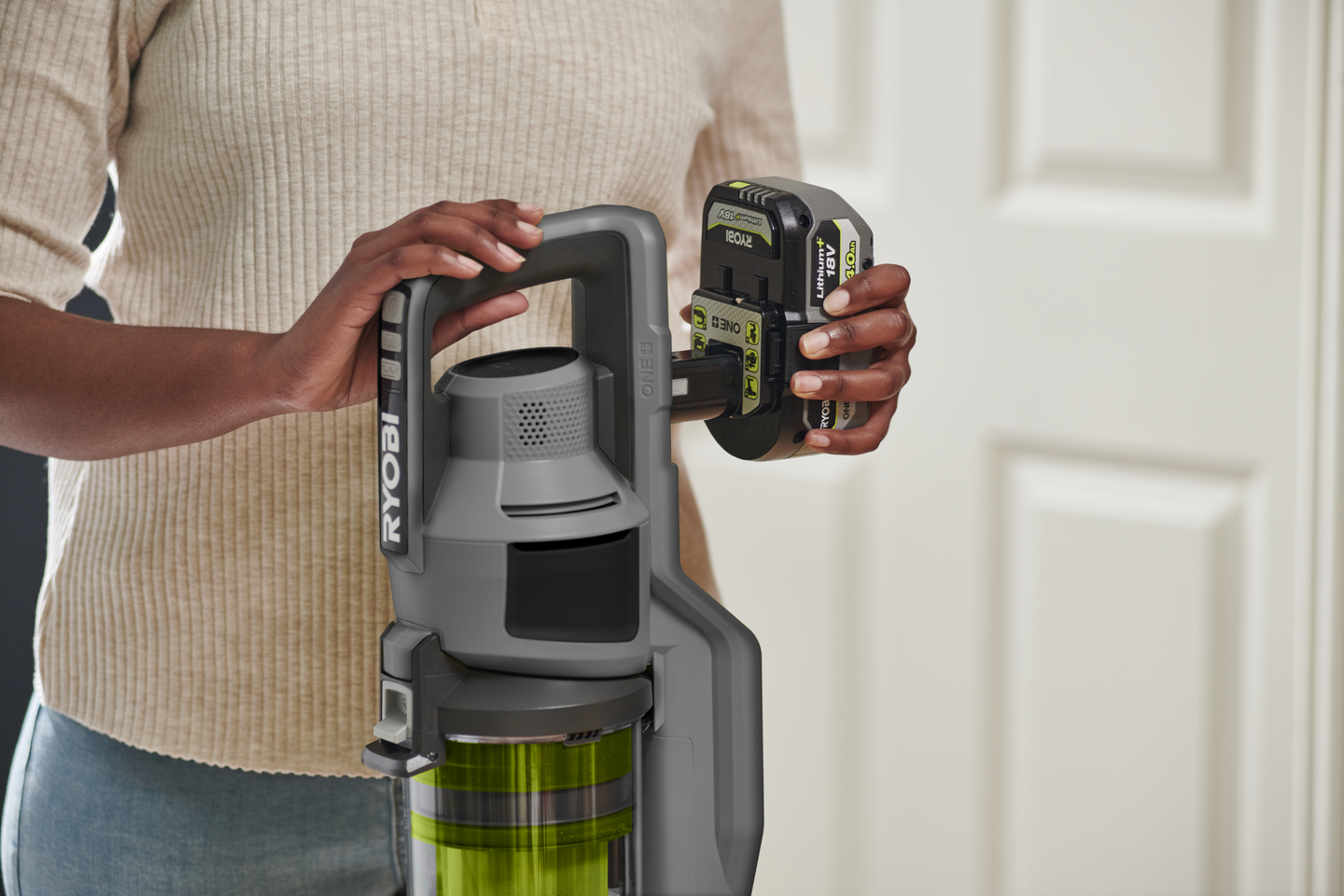 Varsi-imuri Ryobi RSVS18-0 18V ONE+ ei akkua mukana