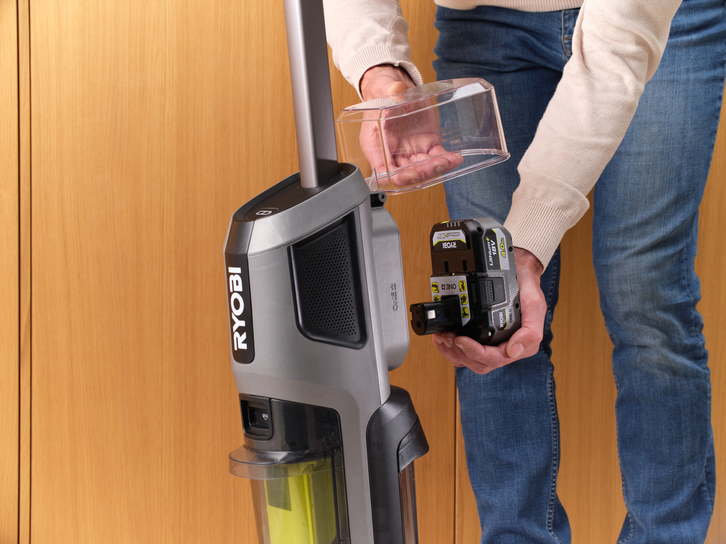 Lattiapesuri Ryobi RHFC18BL-0 18V ONE+ hiiliharjaton moottori ei akkua mukana