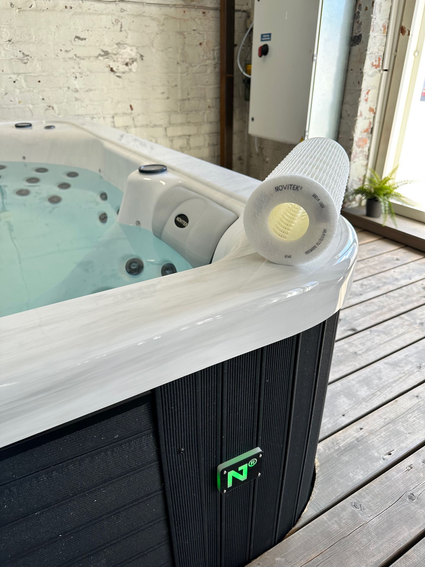 Ulkoporealtaan kuitusuodatin Novitek