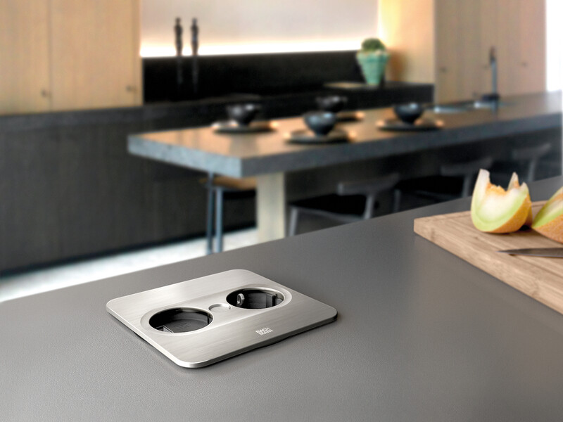 Pistorasia Twist 2 1pr + USB A-C rst