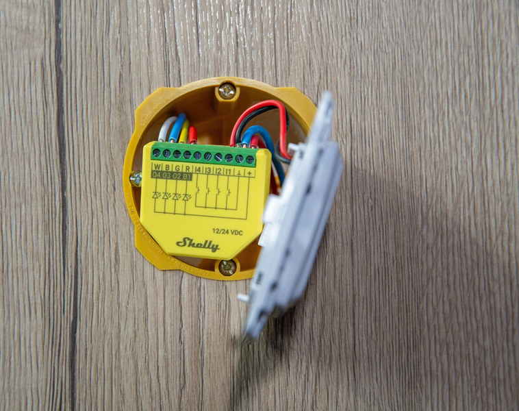 Releyksikkö Shelly Plus RGBW PM