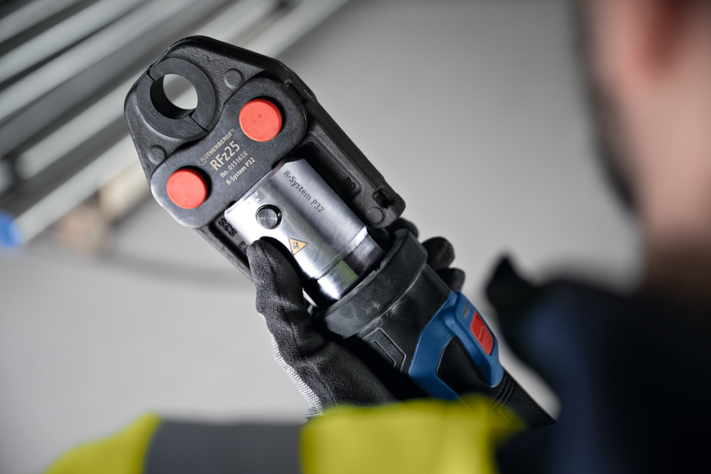 Puristustyökalu Bosch GTP 18V-32 Solo XL-Boxx