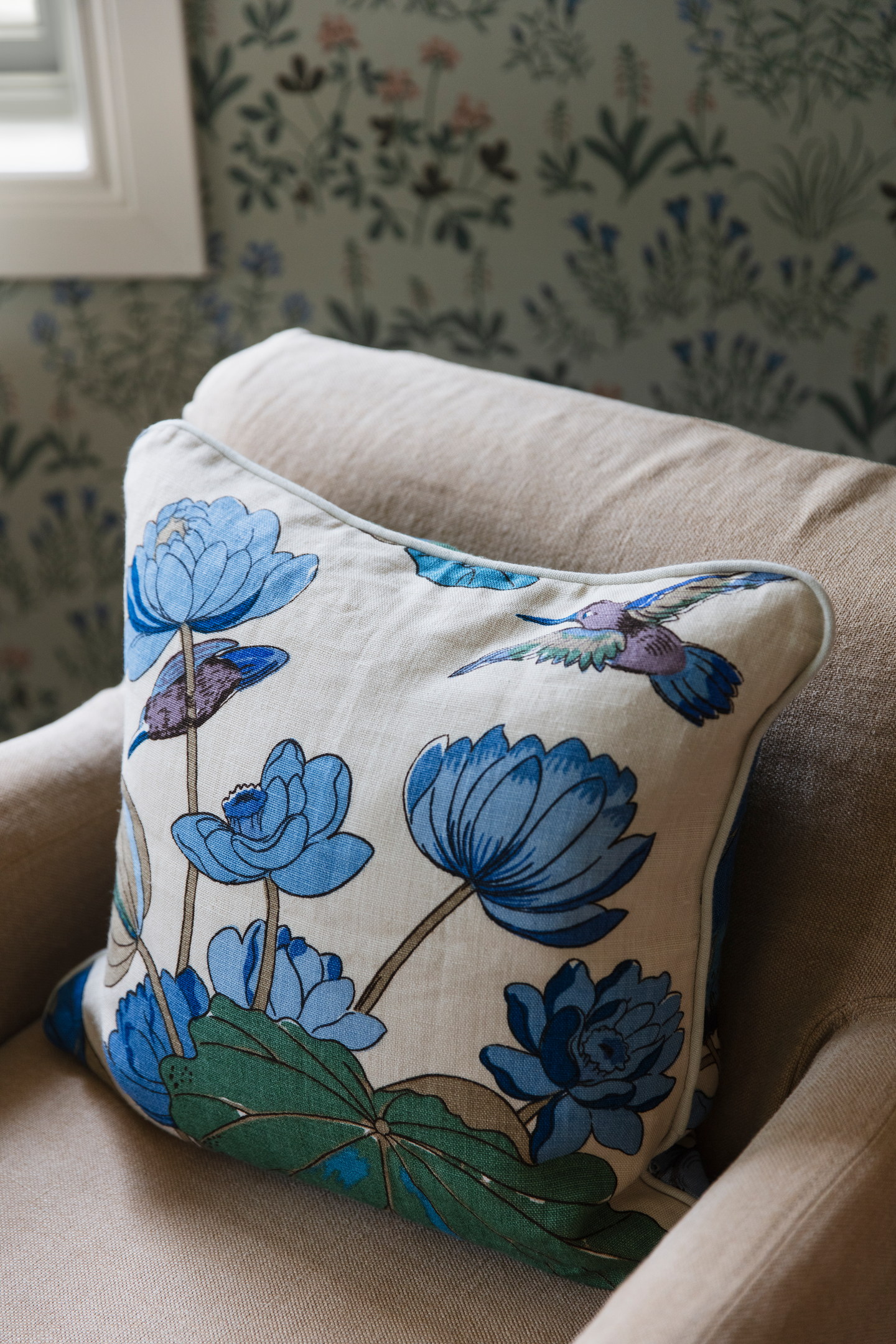 Kuitutapetti Boråstapeter Nordic Folk 5801 Noras Äng 10,05m