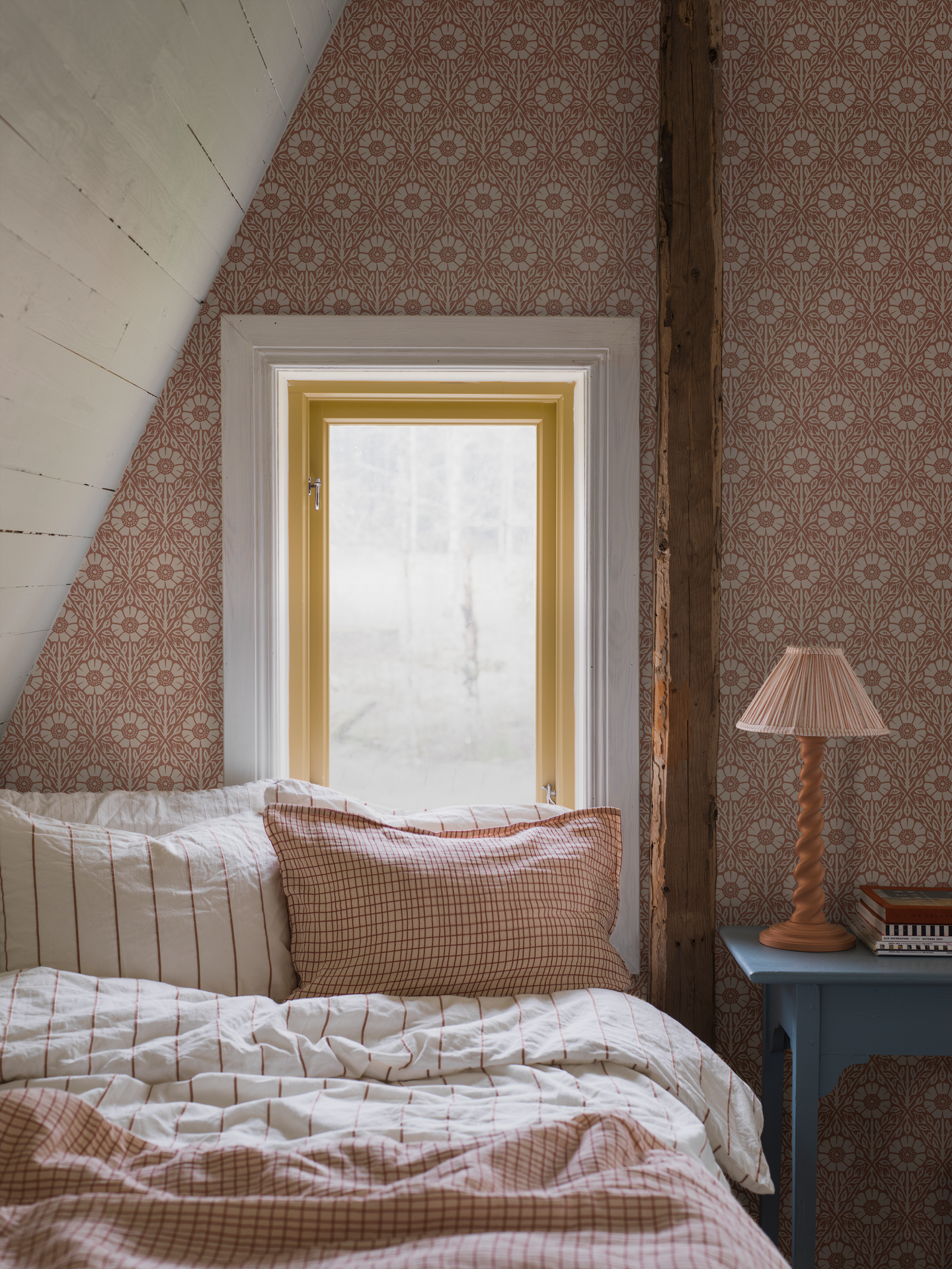 Kuitutapetti Boråstapeter Nordic Folk 5812 Nyponros 10,05m