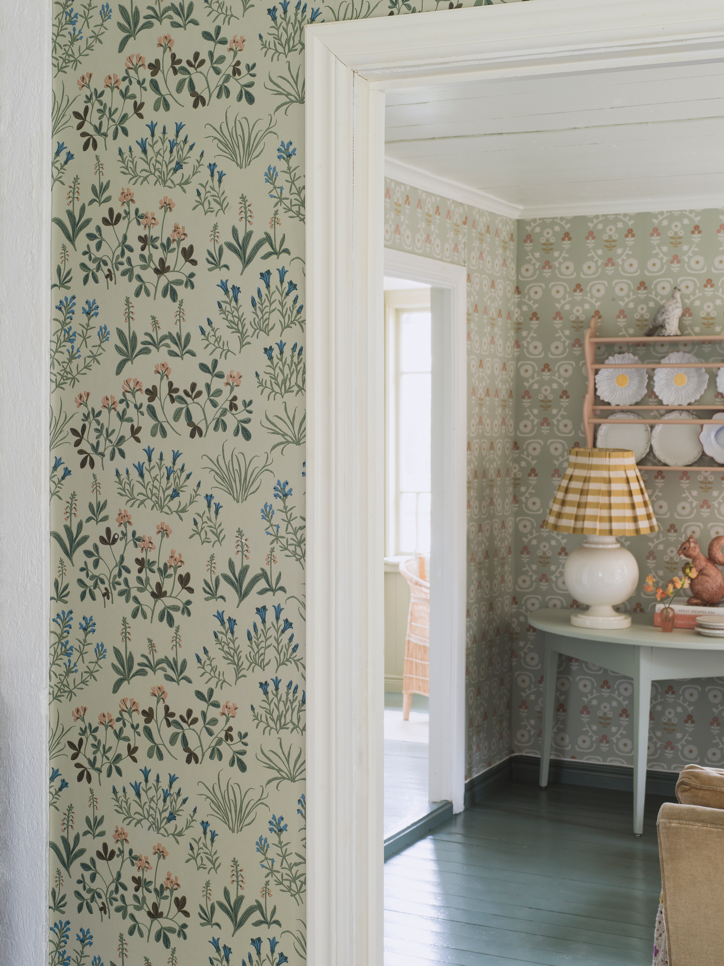 Kuitutapetti Boråstapeter Nordic Folk 5801 Noras Äng 10,05m